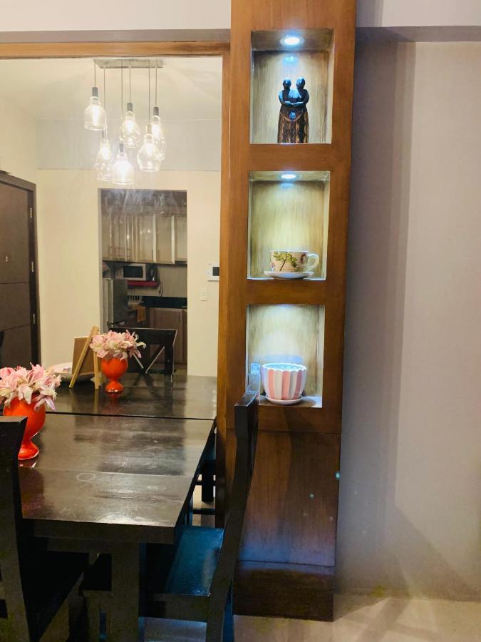 One Palm Tree Villas Condominium - Studio 10O With Balcony - Across Terminal 3 Airport Manille Extérieur photo